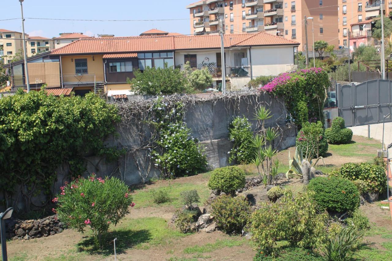 Villa Sicilia Apartment Катания Экстерьер фото